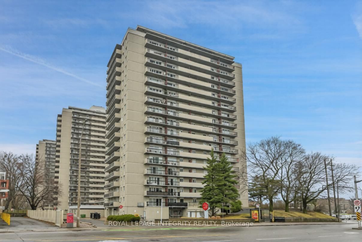Property Photo: 158A McArthur Avenue 1505 ON K1J 7E7