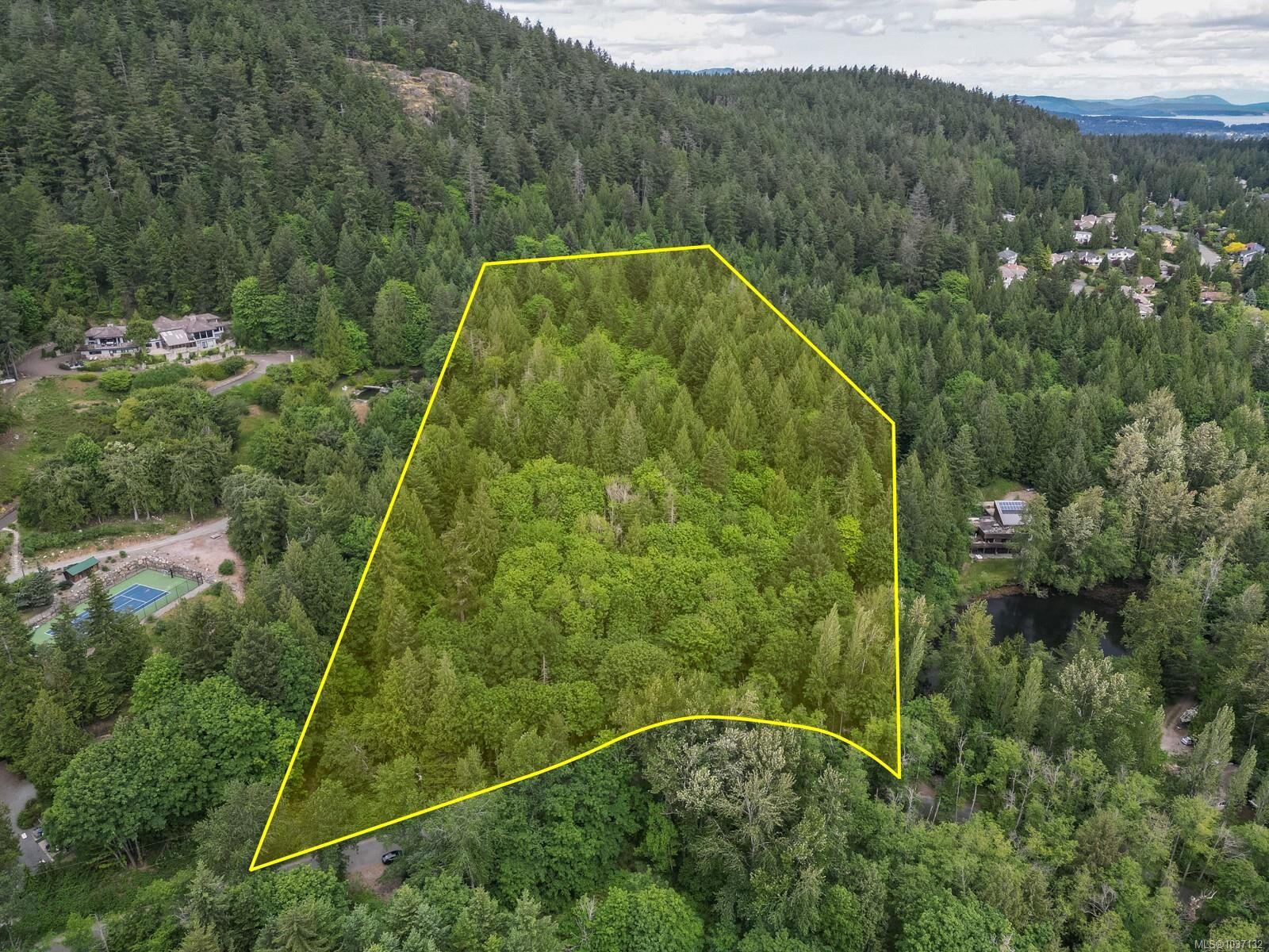 Property Photo:  8278 Thomson Pl  BC V8M 1S1 