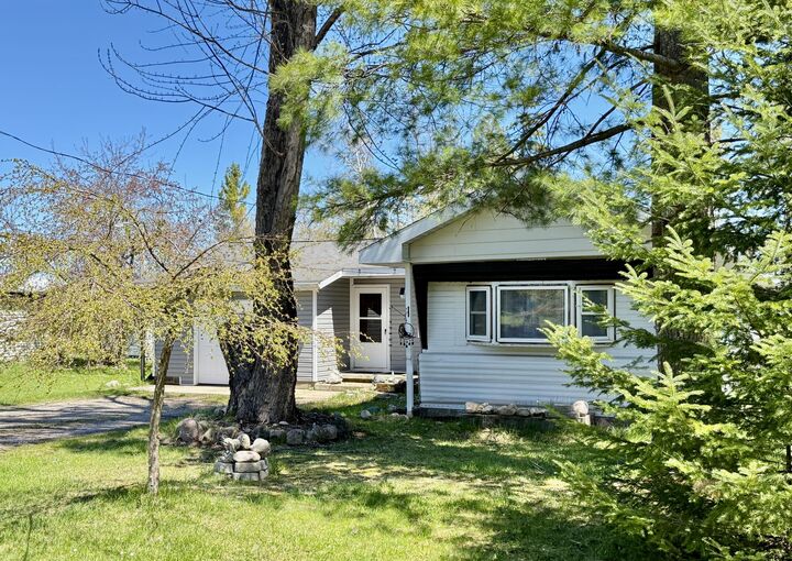 Property Photo: 3063 Gratiot Road MI 49749