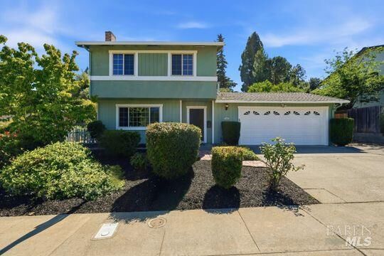 Property Photo: 208 Essex Way CA 94510