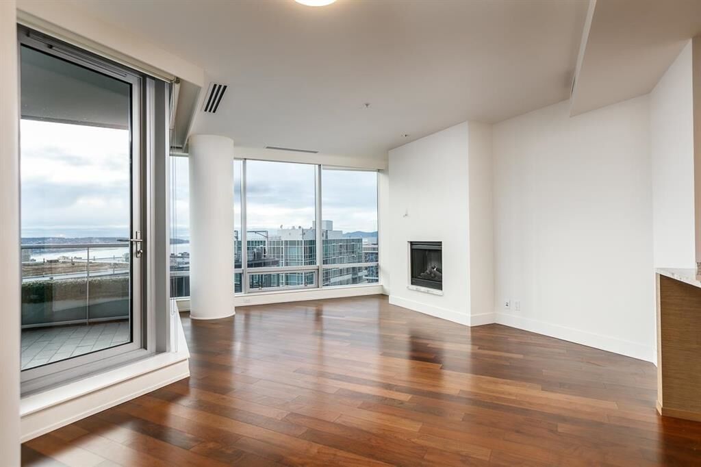 Property Photo: 1111 Alberni Street 3308 BC V6E 4V2