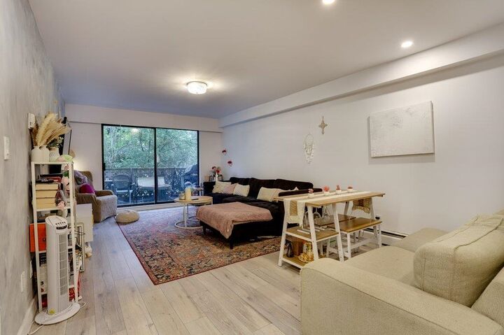 Property Photo:  1544 Fir Street 105  BC V4B 4B7 