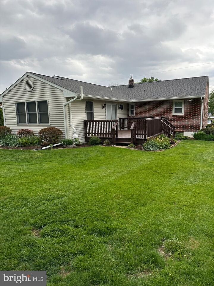 Property Photo: 41 Jayann Drive PA 17042