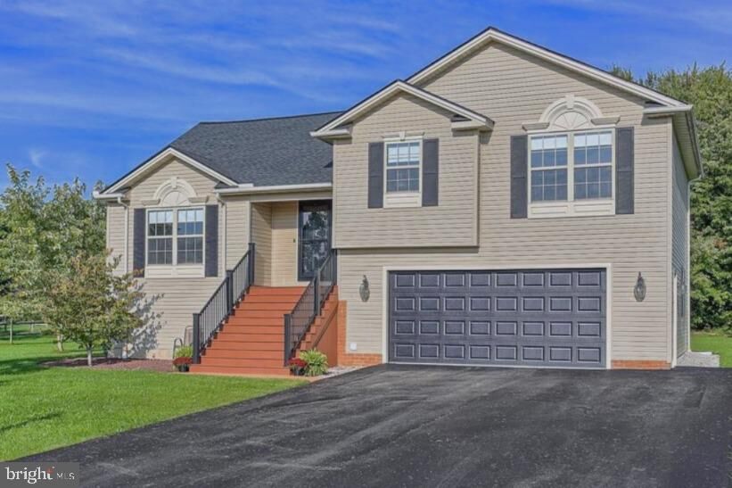 Property Photo: 39 N Pheasant Way PA 17301