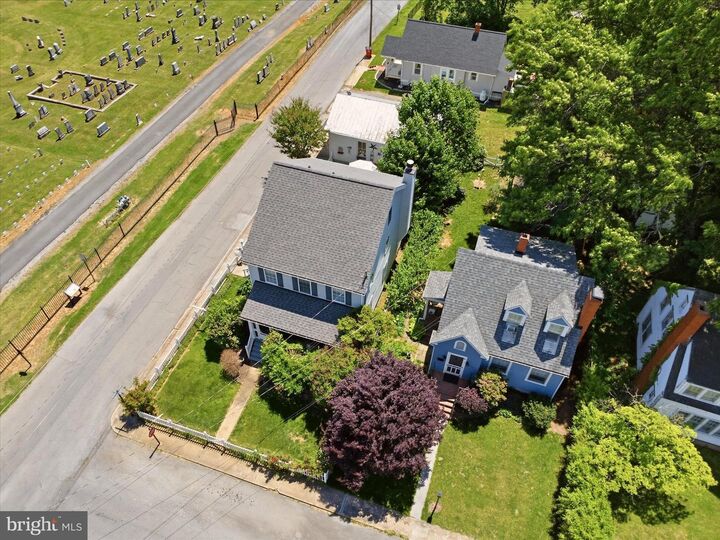 Property Photo:  427 E Congress Street  WV 25414 