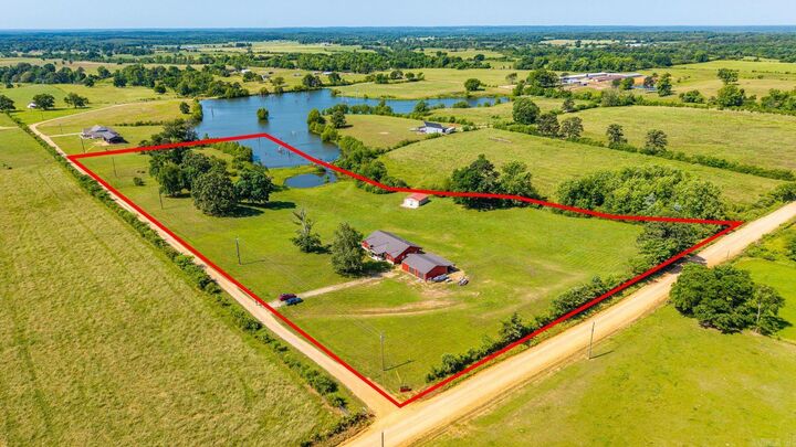 Property Photo: 233 Cornbridge Lake Road AR 71852