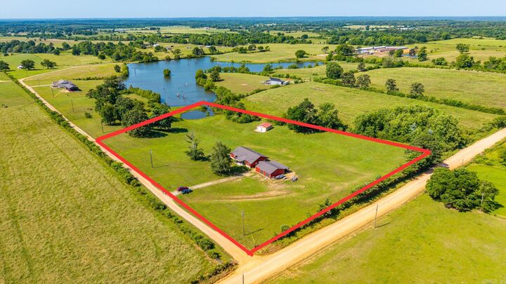 Property Photo: 233 Cornbridge Lake Road AR 71852