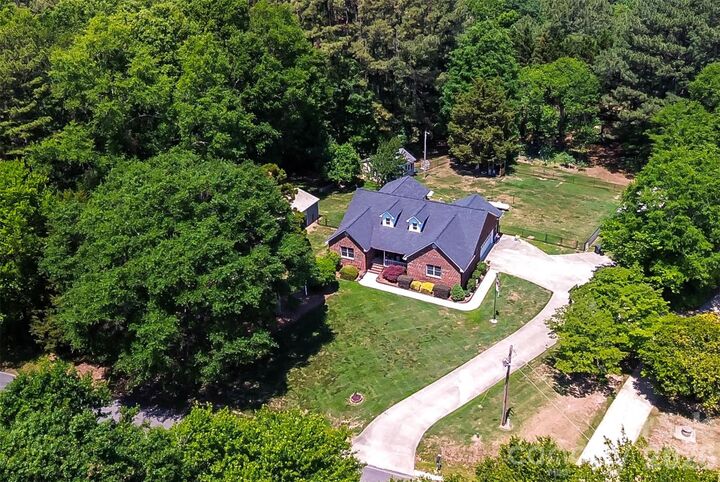 Property Photo: 1240 Petes Road NC 28092