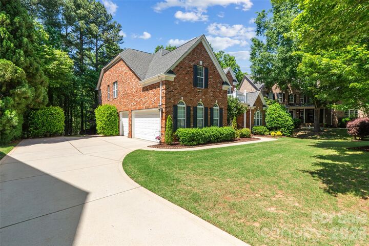 Property Photo:  17808 Durrango Court  NC 28278 