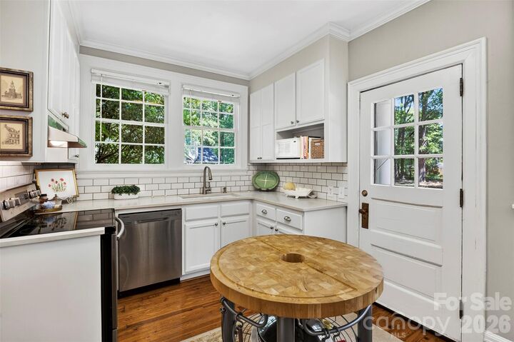 Property Photo:  1211 S Belvedere Avenue  NC 28054 