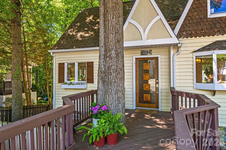 Property Photo: 1512 Ideal Way NC 28203