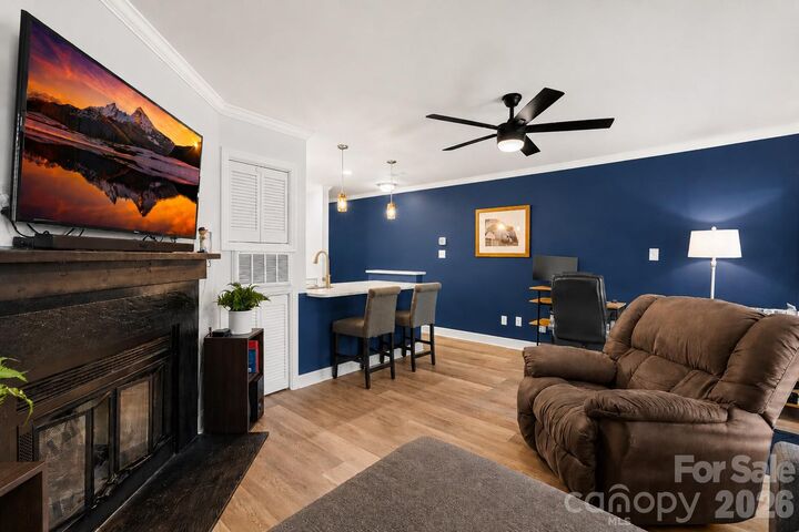 Property Photo: 244 S Cedar Street 3 NC 28202