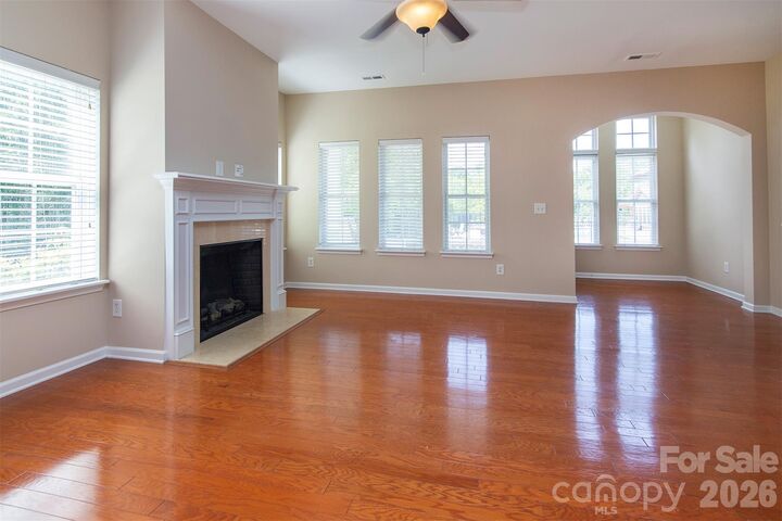 Property Photo: 2721 Grain Mill Lane NC 28214