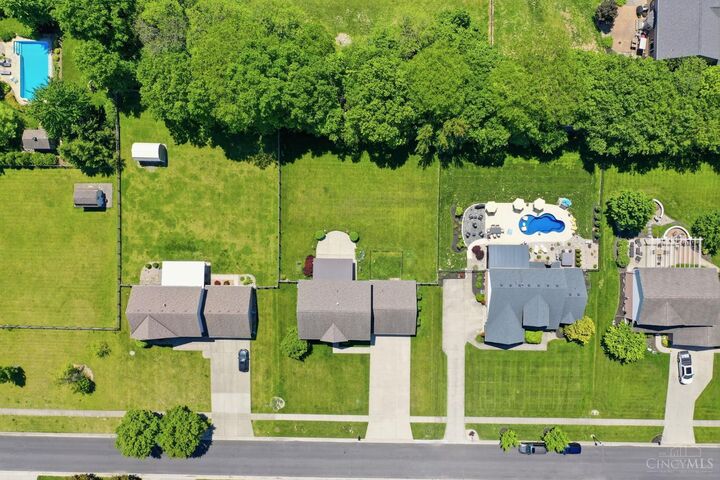 Property Photo: 5215 Coventry Court OH 45011