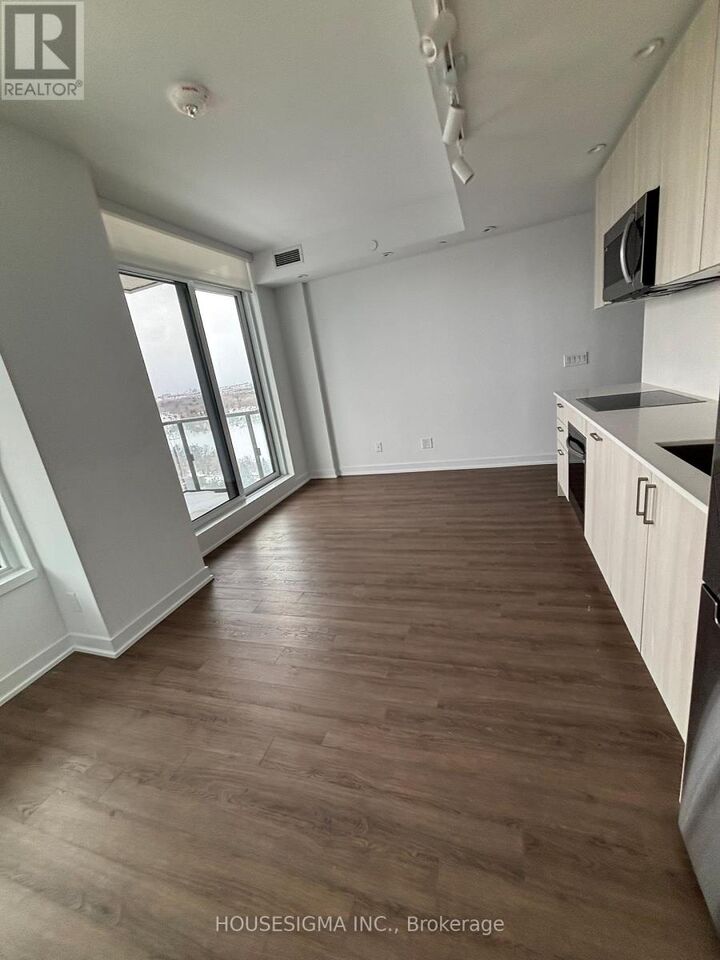 Property Photo: 1928 Lake Shore Boulevard West 2616 ON M6S 0B1