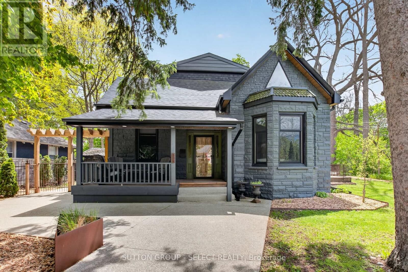 Property Photo: 309 Cromwell Street ON N6A 1Z7