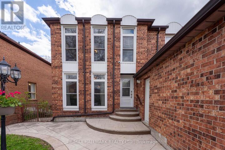 Property Photo:  58 Alexis Road  ON L3T 6Z8 