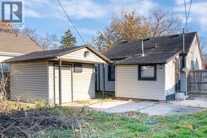 Property Photo: 1709 Cadillac ON N8Y 2V7
