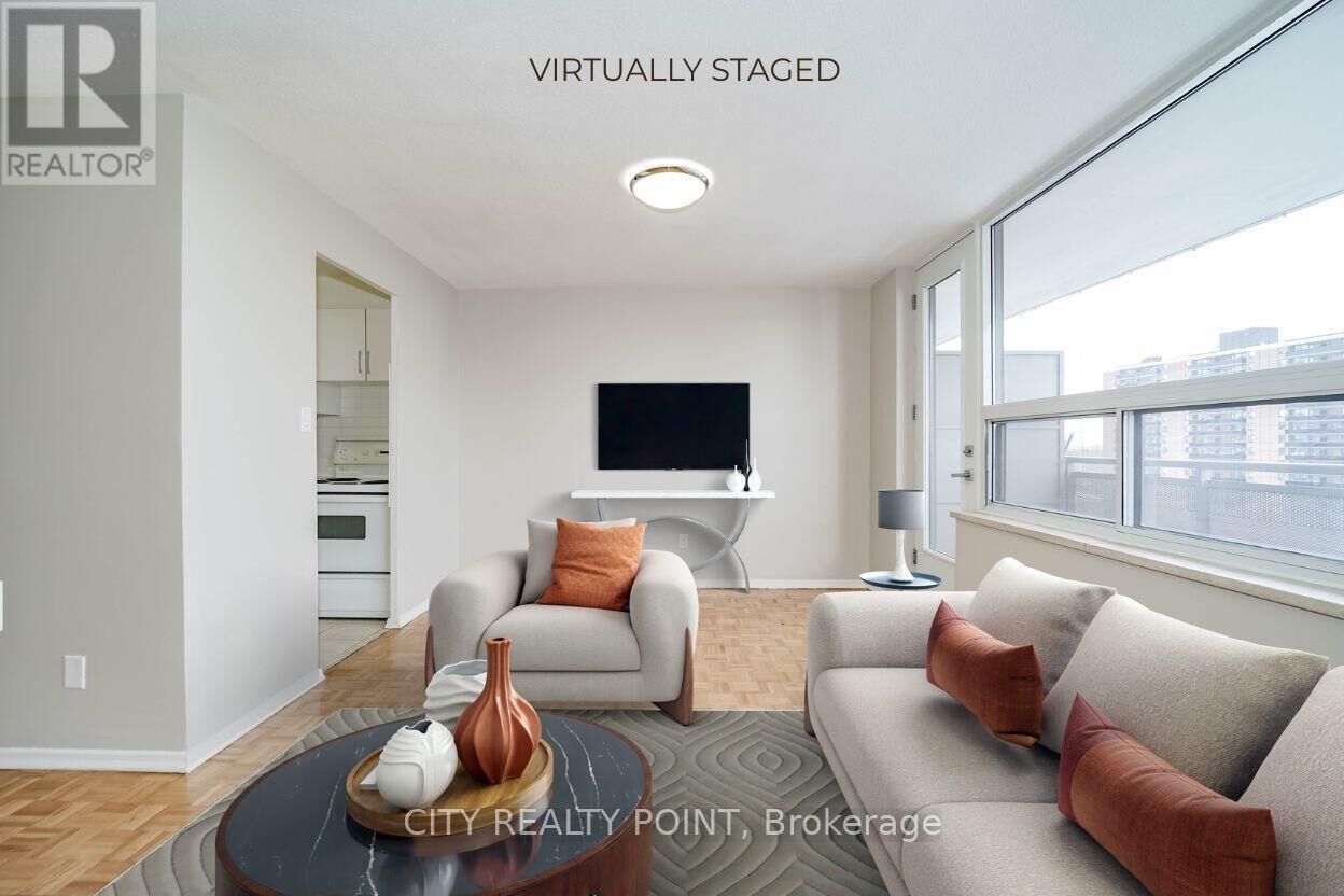 Property Photo:  6200 Bathurst Street 912  ON M2R 2A3 