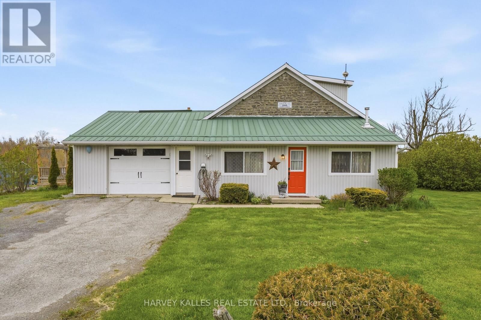 Property Photo:  8 School House Road  ON K0K 2P0 