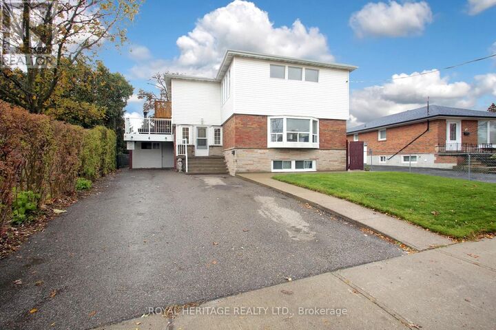 Property Photo: 4 Brantwood Drive ON M1H 2G6