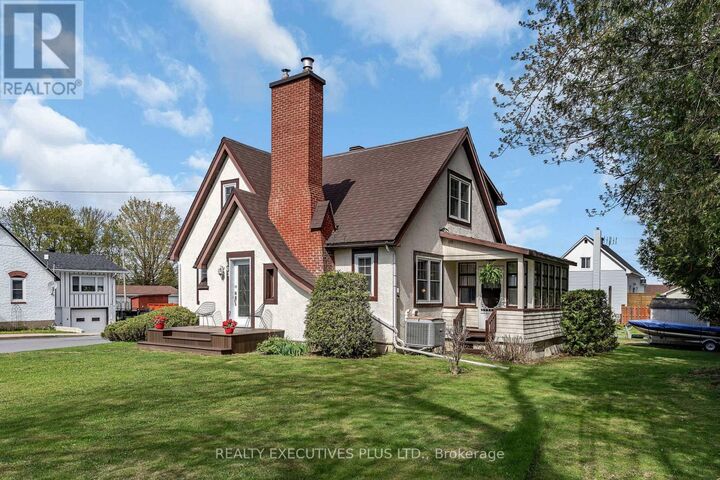 Property Photo: 605 Water Street ON K0B 1L0