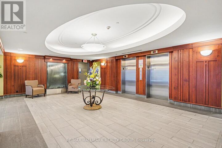 Property Photo:  136 Darlington Private 702  ON K1V 0X6 