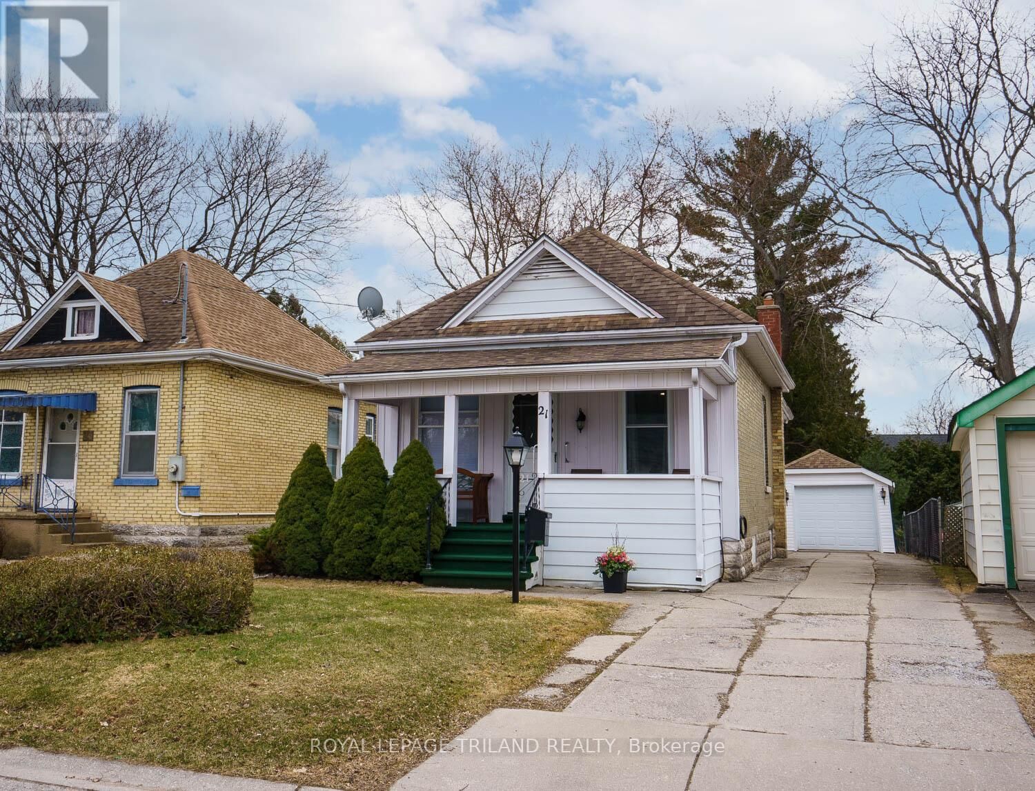 Property Photo: 21 Oak Street ON N5R 1R5