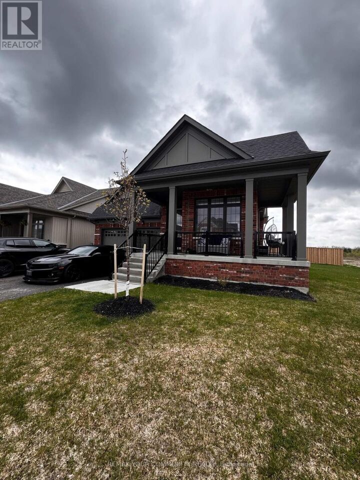 Property Photo:  239 Duncan Street Main  ON L0M 1S0 