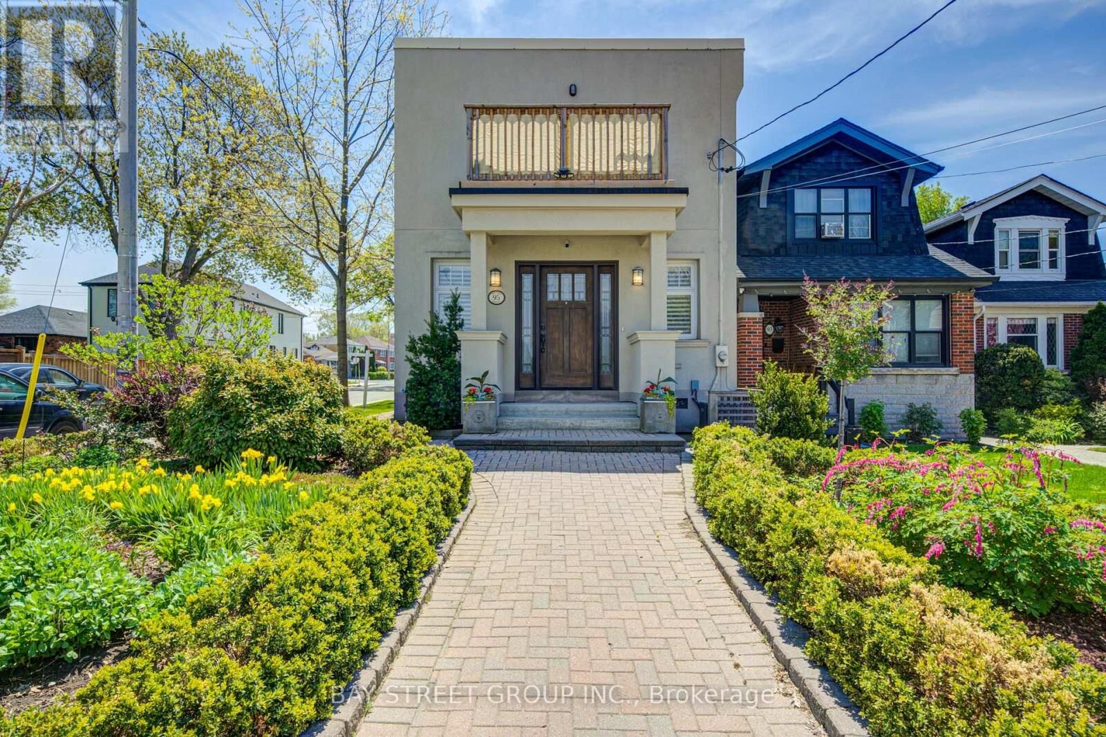 Property Photo:  95 Hopedale Avenue  ON M4K 3M9 