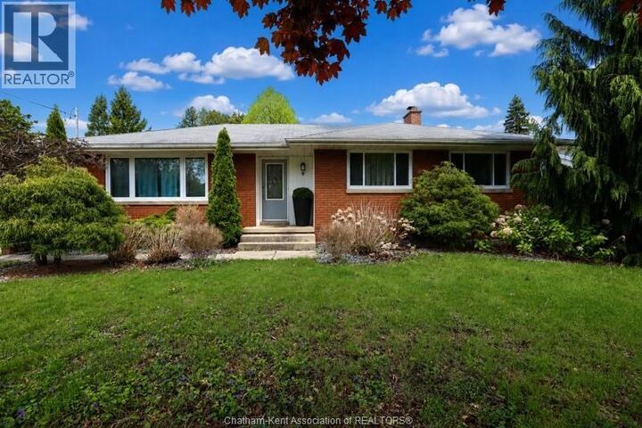 Property Photo:  9 Owen Avenue  ON N7L 3W8 