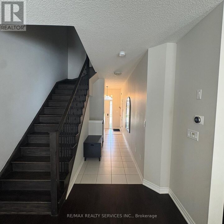 Property Photo:  7 Sonoma Valley Crescent  ON L9B 0J9 