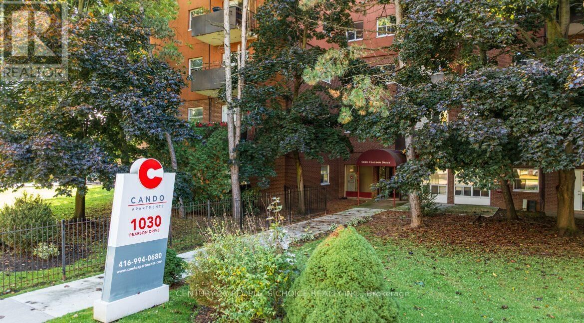 Property Photo:  1030 Pearson Drive 504  ON L6H 2A8 