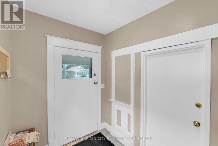 Property Photo:  213 Geneva Street  ON L2R 4P9 