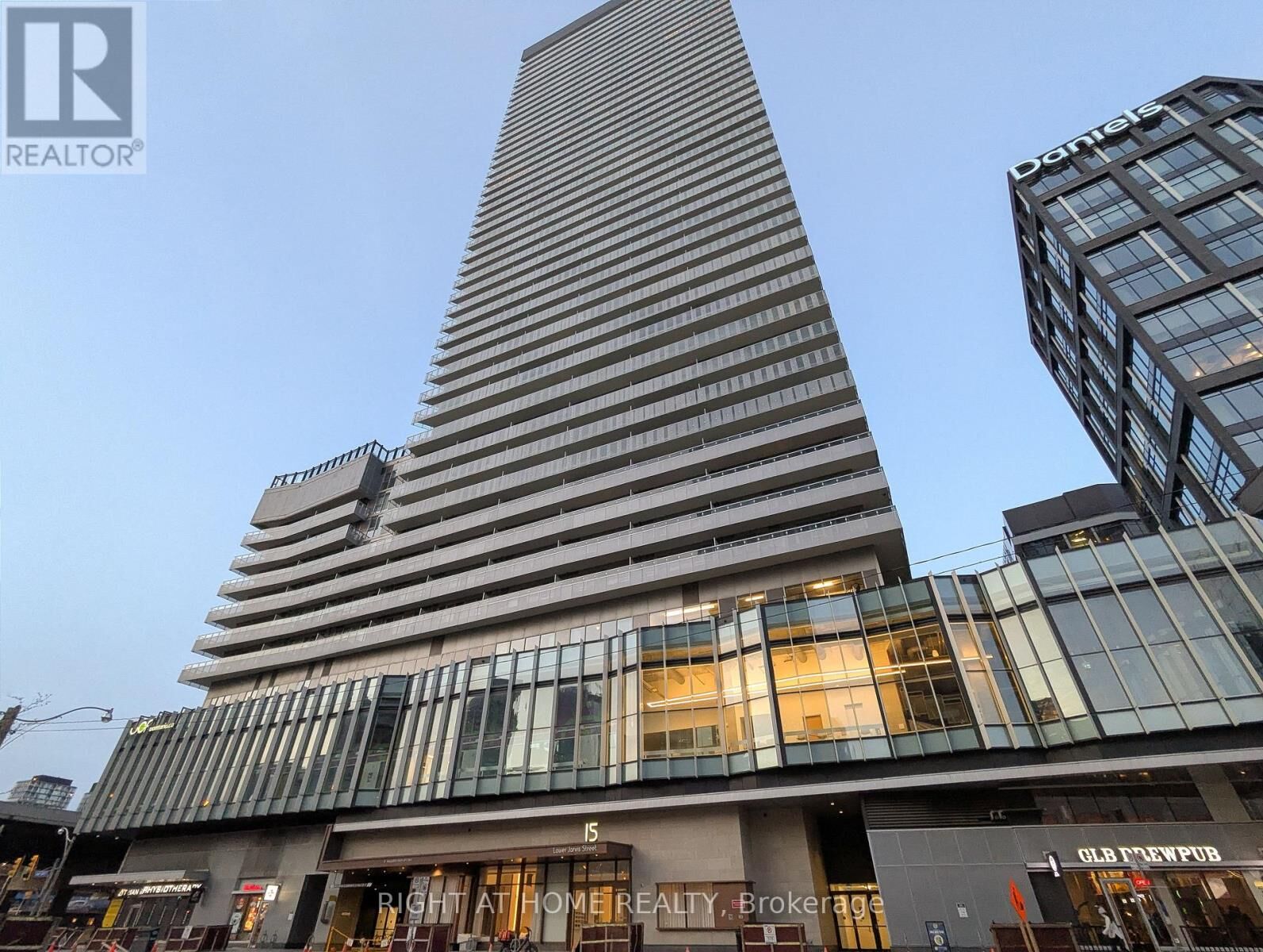 Property Photo:  15 Lower Jarvis Street 609  ON M5E 0C4 