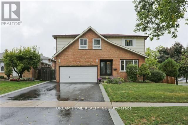 Property Photo:  2425 Carlanne Place Main  ON L5C 3H6 