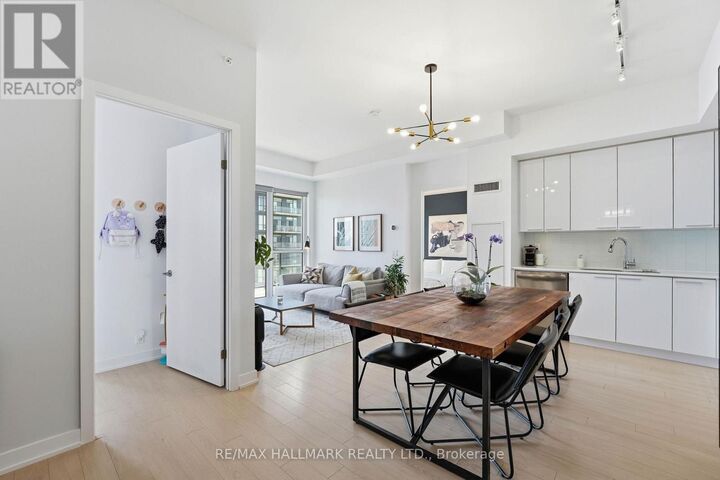Property Photo: 10 Park Lawn Road 4310 ON M8V 0H9