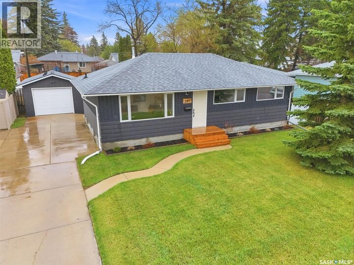 Property Photo: 2417 Hanover Avenue SK S7J 1E7