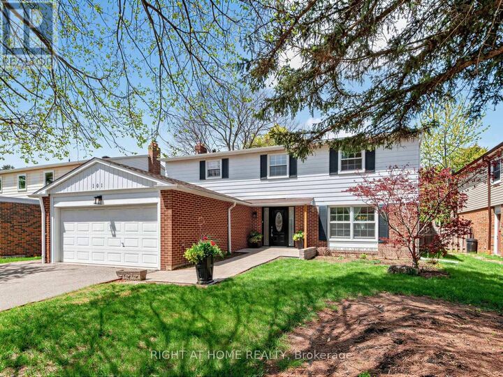 Property Photo:  101 Holsworthy Crescent  ON L3T 4C5 