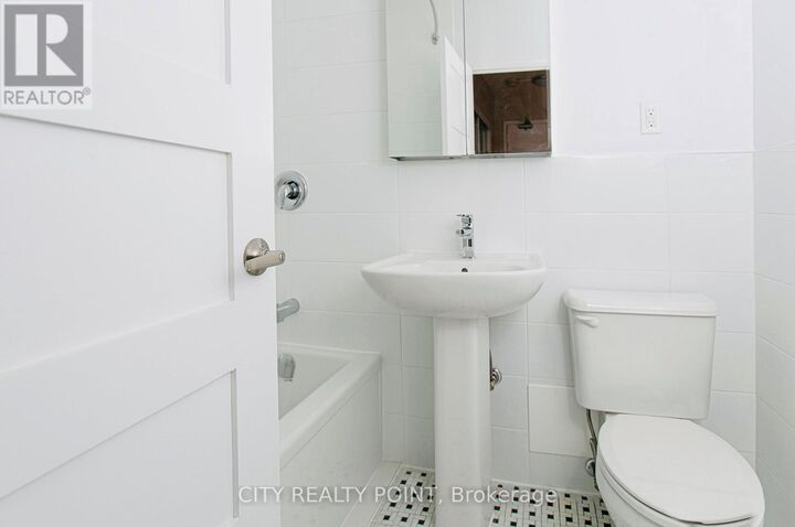 Property Photo:  1291 Bayview Avenue North 102  ON M4G 2Z9 