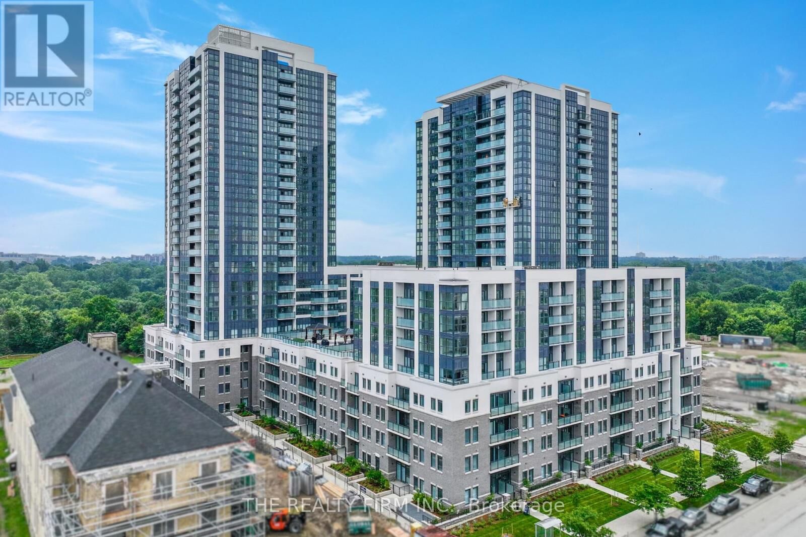 Property Photo:  375 South Street 1216  ON N6B 0A5 
