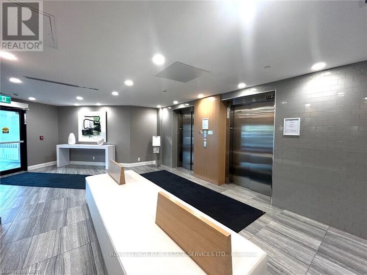 Property Photo:  128 Grovewood Common 202  ON L6H 0X3 