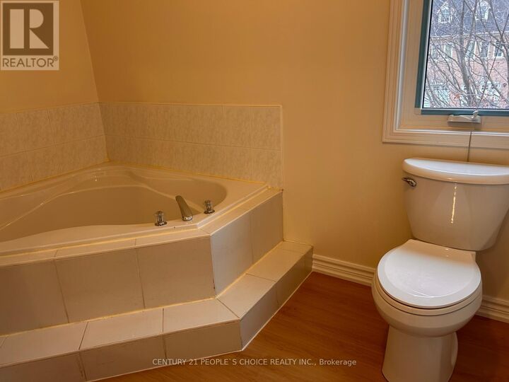 Property Photo: 6885 Tassel Crescent ON L5W 1G9