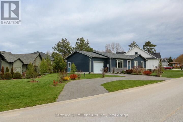 Property Photo: 85 Gordon Crescent ON N4L 0A9