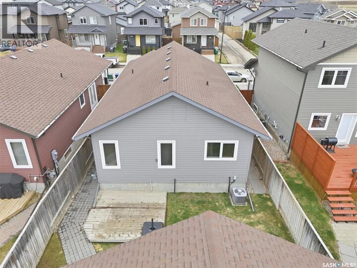 Property Photo:  234 Klassen Crescent  SK S7R 0E9 