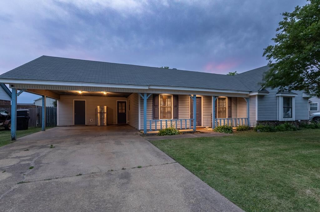 Property Photo:  482 E Brick  AR 72364 
