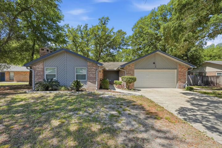 Property Photo:  836 Saint Pierre Cove  FL 32578 
