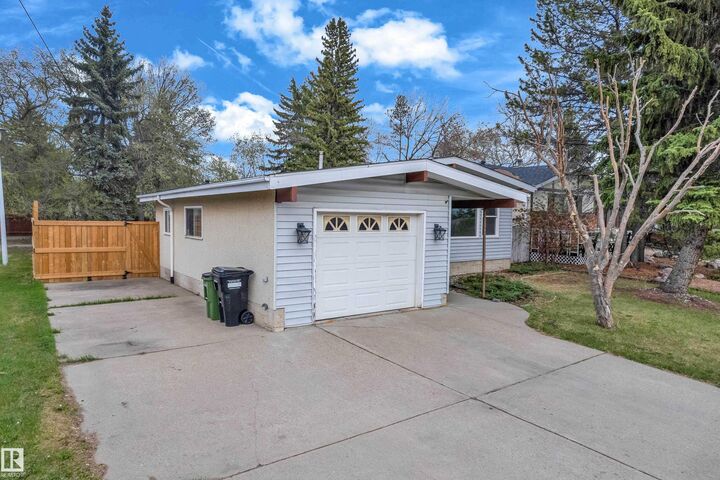 Property Photo:  2119 85 Street NW  AB T6K 2G1 