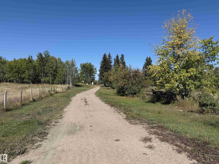 Property Photo: 41132 Twp 614 AB T0A 0T0