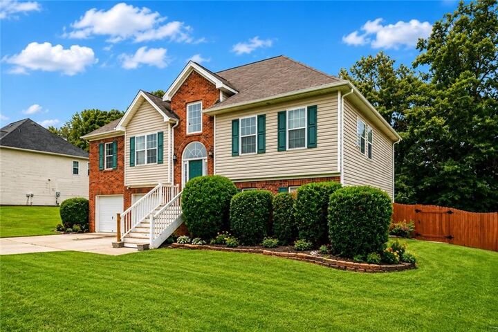Property Photo:  247 Trailwood Gap  GA 30134 